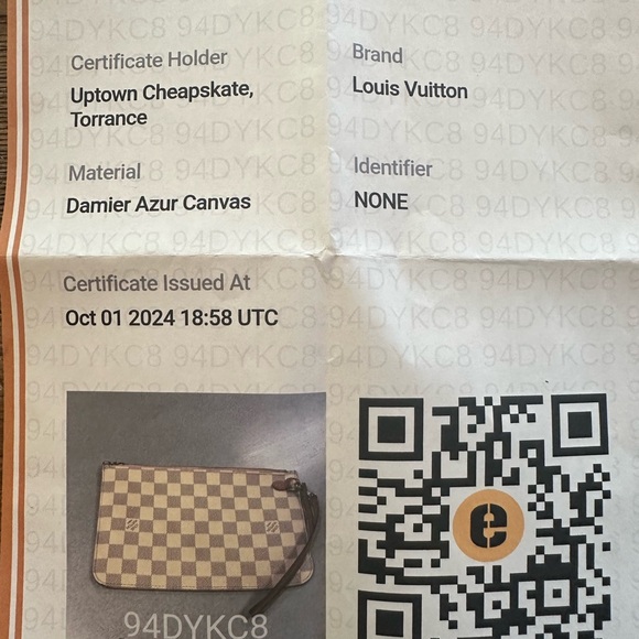 Authentic Louis Vuitton pouch - Picture 5 of 5